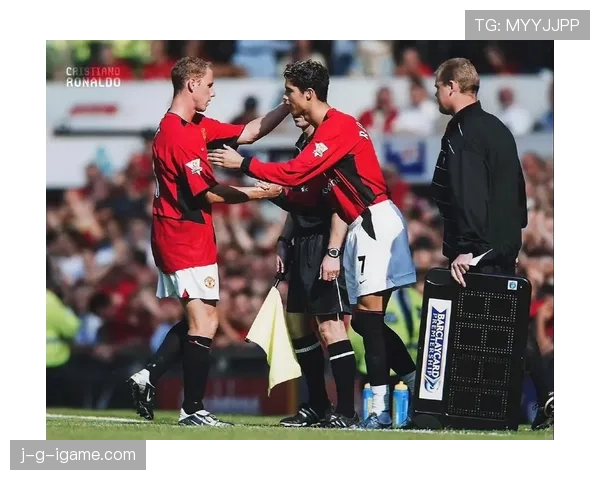 C罗再夺世界足球先生荣誉，职业生涯闪耀传奇篇章