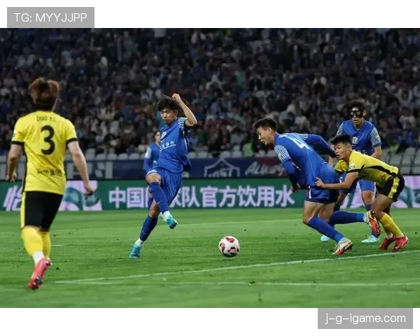 上海申花主场迎战劲旅，八万人体育场见证关键对决