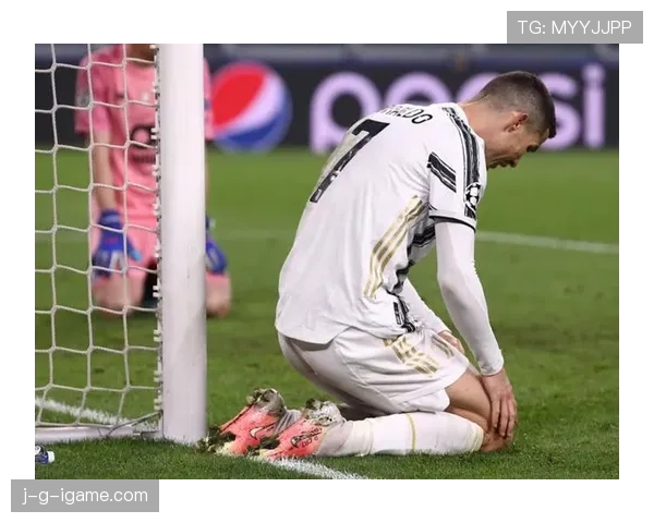 C罗与主帅矛盾升级，续约前景蒙上阴影