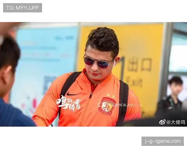 阿什拉夫防守数据亮眼,稳健表现彰显其对球队关键作用 阿什拉夫防守数据亮眼,稳健表现彰显其对球队关键作用